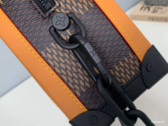 VUITTON SOFT LOUIS TRUNK 0118